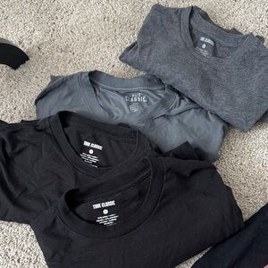 True Classic Men's Short Sleeve Tees - Black and Gray